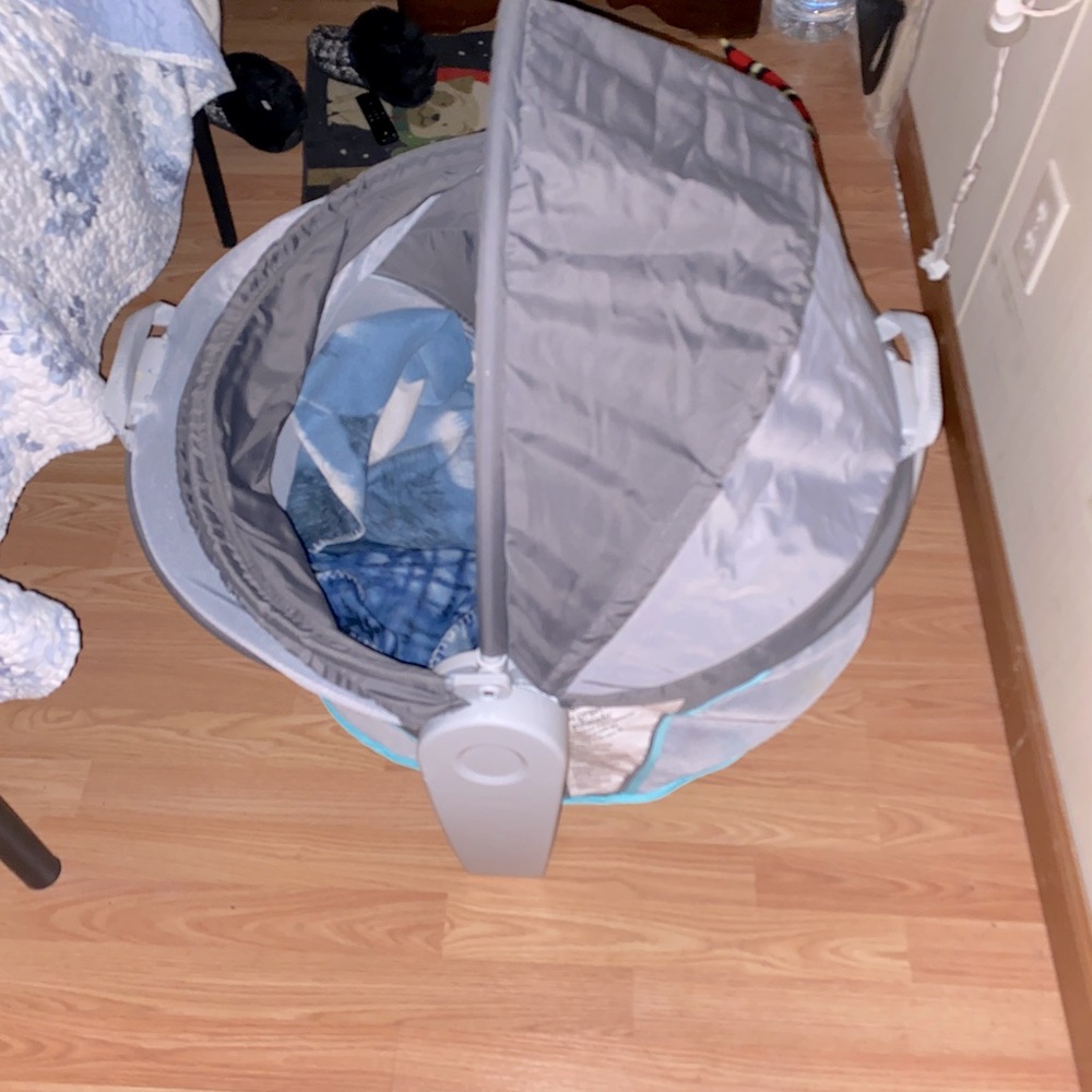 Child playpen/travel/beach tented waterproof cover it folds in half